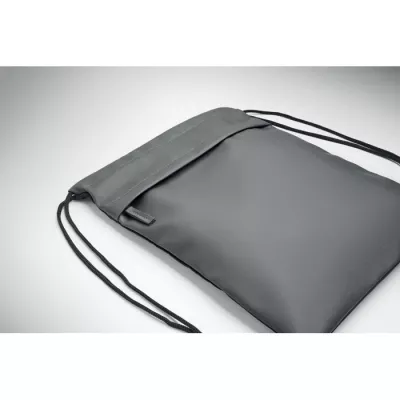 Worek ze sznurkiem z RPET 600D z kieszenią BANGKOK BAG - Kamienny Szary (MO2639-15)