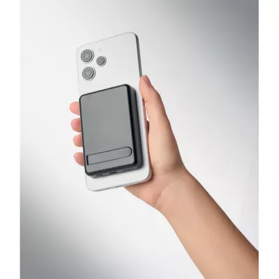 Zestaw z powerbankiem magnetycznym 5000 mAh ATLAS - Czarny (MO3177-03)