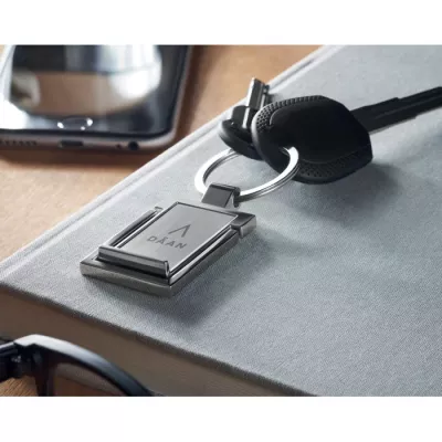 Brelok metalowy z podstawką na telefon STANRIN - Srebrny (MO2186-14)