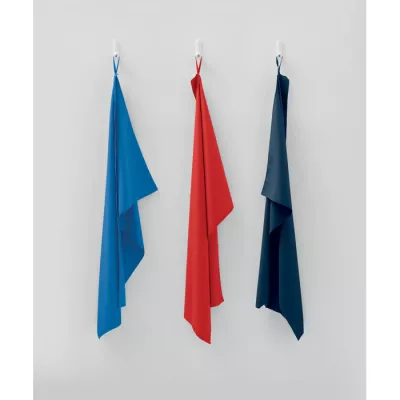 Ręcznik sportowy z mikrofibry 70x120 cm ATOLL 70 - Czerwony (MO2762-05)