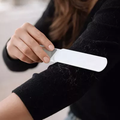 Szczotka do ubrań z lusterkiem Kaiya - biały (LT92736-N0001)